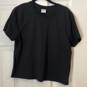 Black crop short sleeve tee